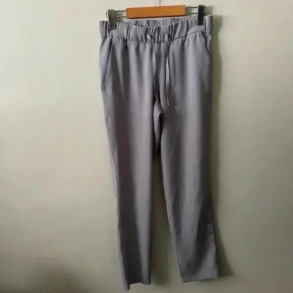 Lululemon On the Fly 7/8 Pant 27"
Silverscreen 4 - Picture 6 of 12